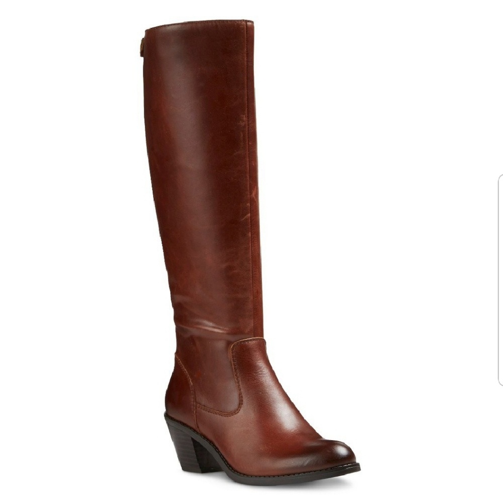 NWT Woman's Madison Leather Heeled Boot Red Cedar